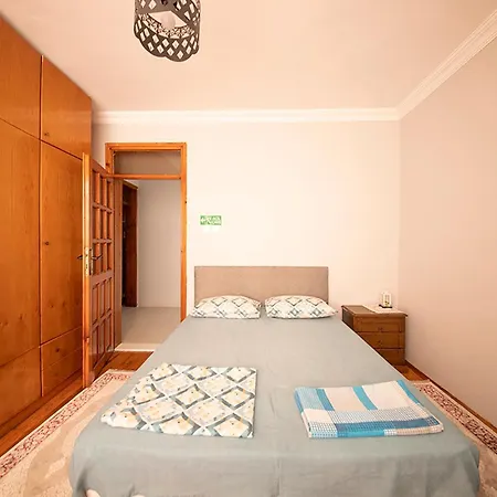 Spacious Flat 20 Minutes To Oldtown *